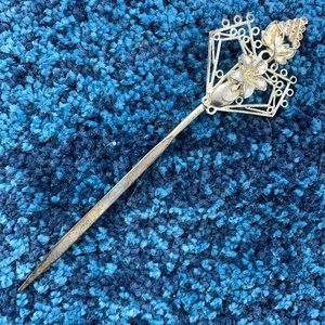 Hair Pin: Free Add On